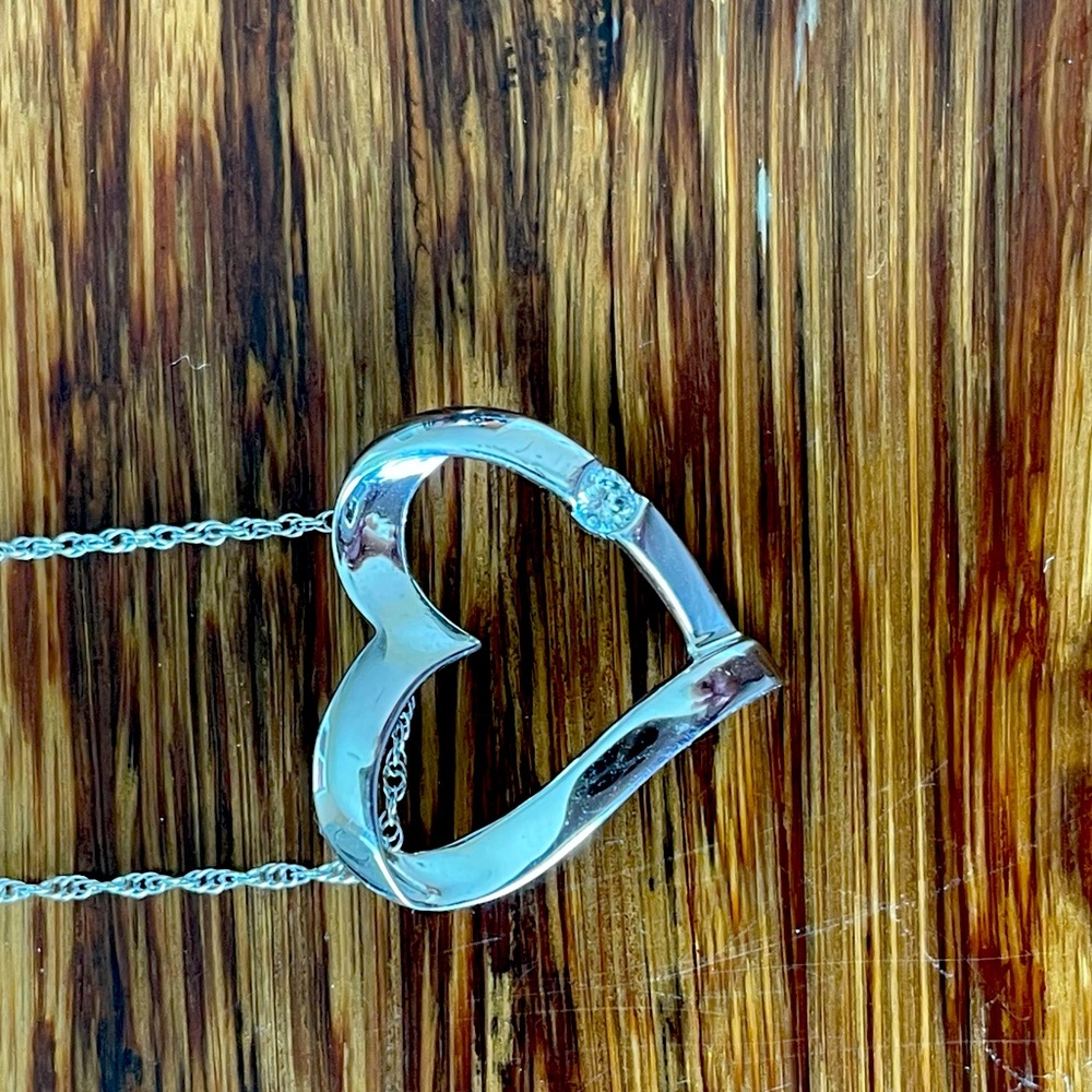 Sliding Heart with diamond chip and 18-inch chain